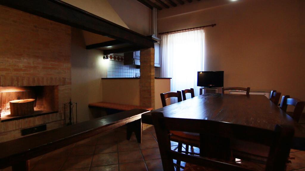 Antica Grancia Di Quercecchio Appartement Montalcino Buitenkant foto